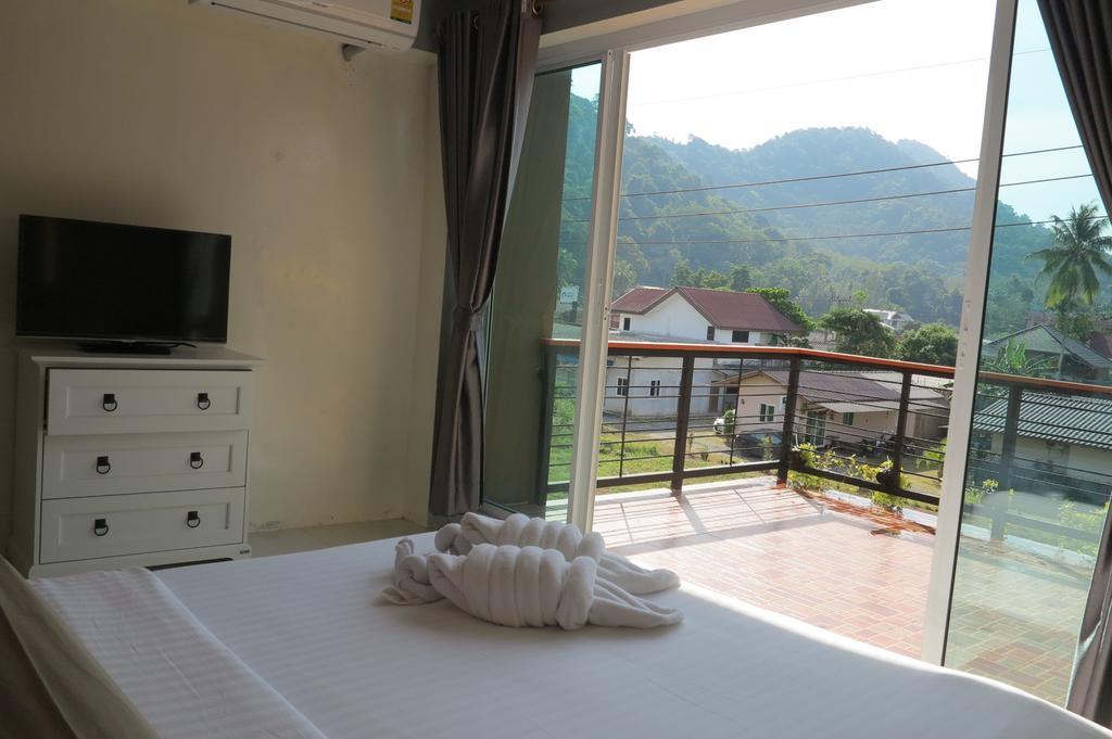 สมายล์ เพลซ Hotel เกาะลันตา ห้อง รูปภาพ