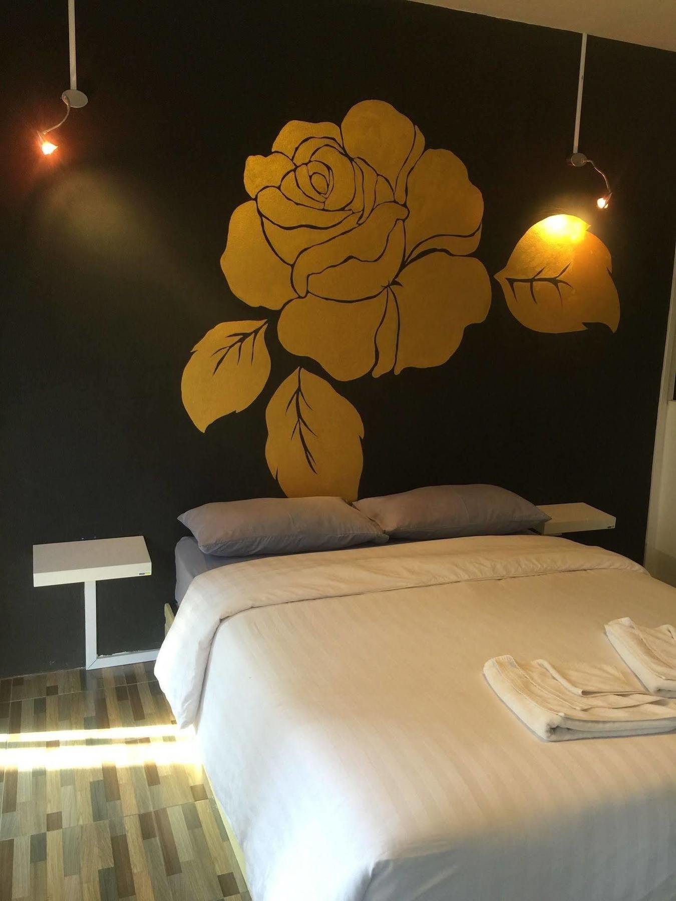 สมายล์ เพลซ Hotel เกาะลันตา ภายนอก รูปภาพ