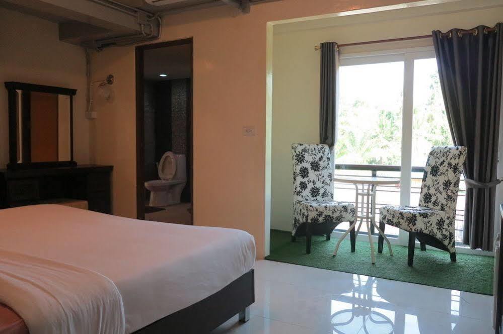 สมายล์ เพลซ Hotel เกาะลันตา ภายนอก รูปภาพ