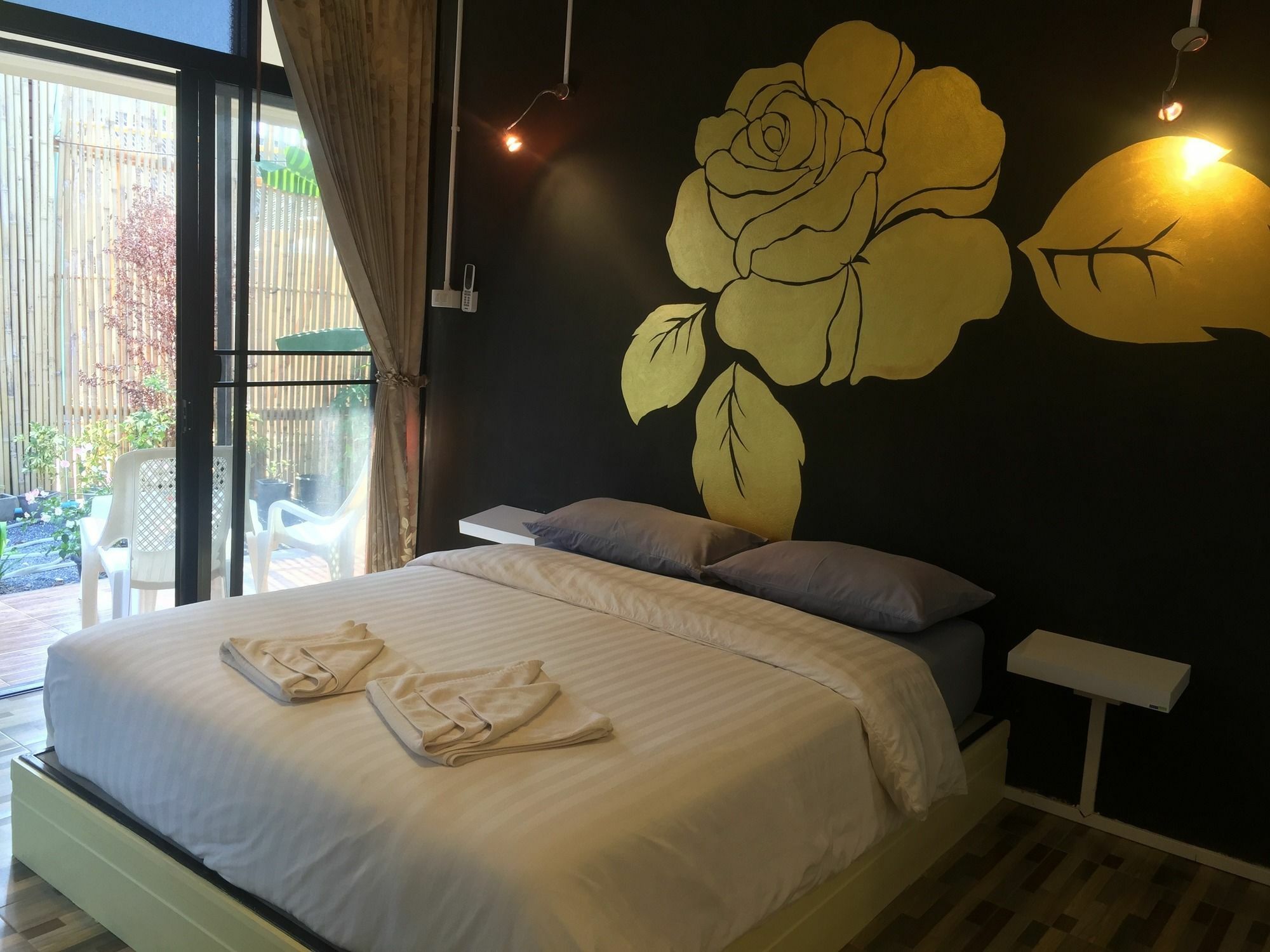สมายล์ เพลซ Hotel เกาะลันตา ภายนอก รูปภาพ